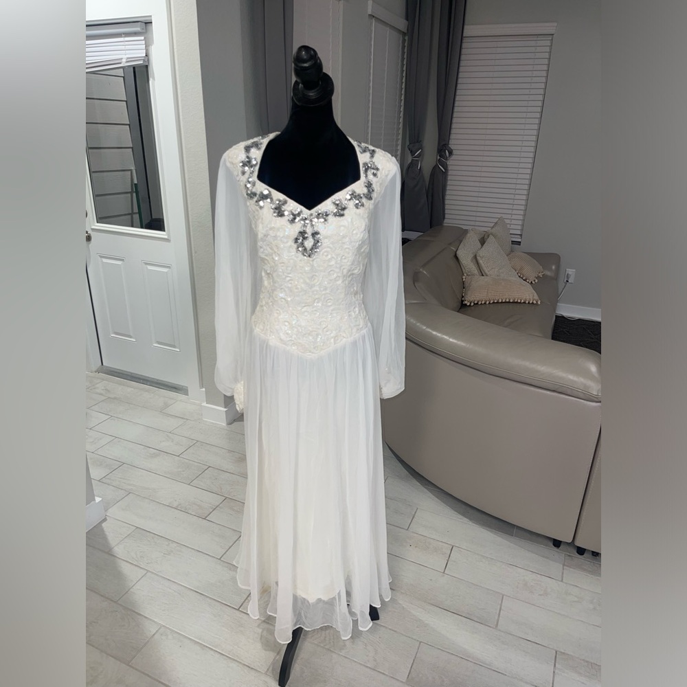 VINTAGE MIKE BENET FORMAL WHITE PUFFY SLEEVES SEQUIN TEA LENGTH WEDDING DRESS XL